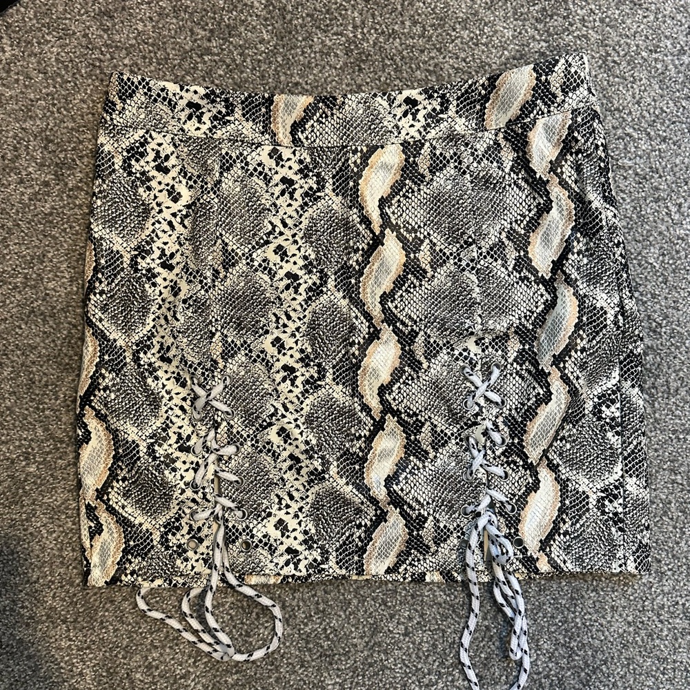 Snakeskin Print Lace-Up Skirt NWT